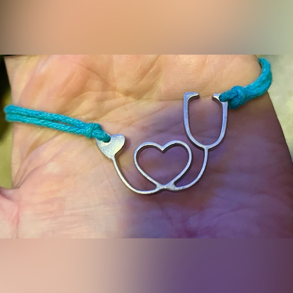 Nursing love bracelet